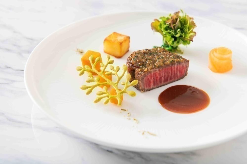 人気NO.1☆組数限定【Premium Fair】
三國シェフ監修 豪華ハーフコース試食×絶景会場感動体験